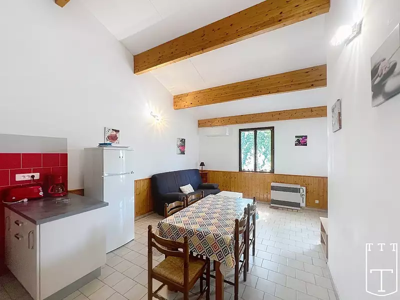 Maison, 640 m²