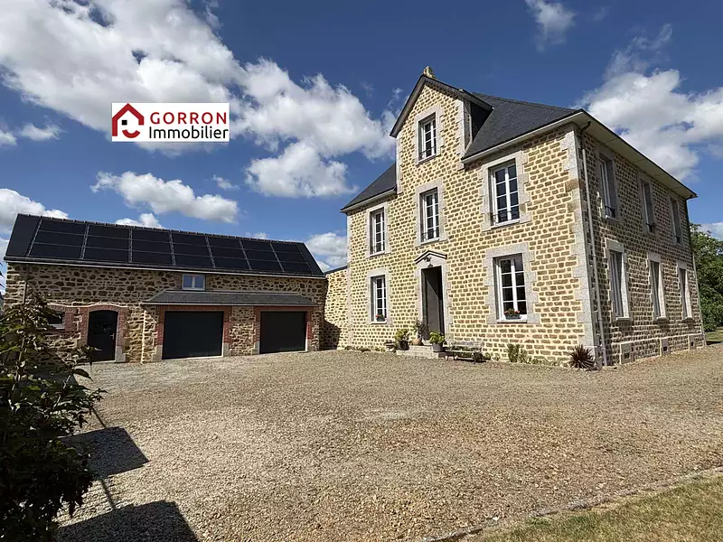 Maison, 255 m²