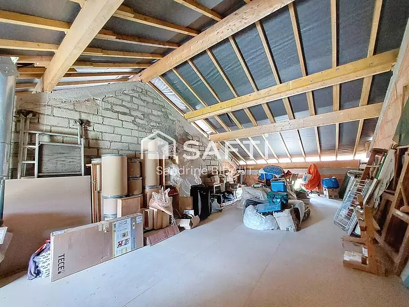 Maison, 225 m²