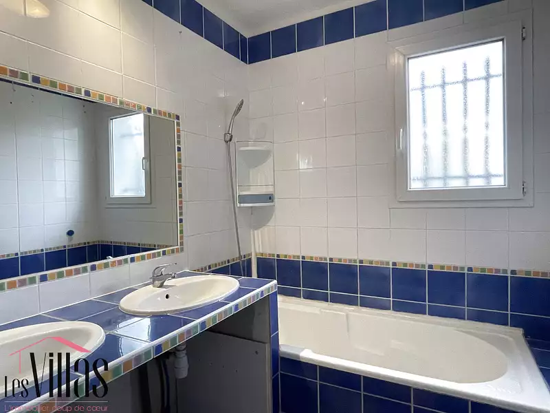 Maison, 163 m²