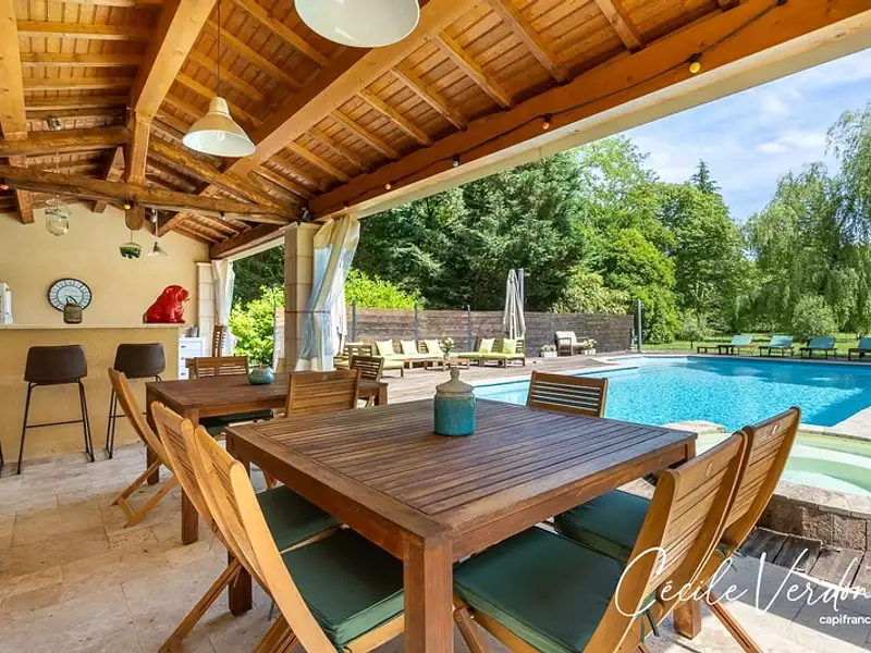 Maison, 280 m²
