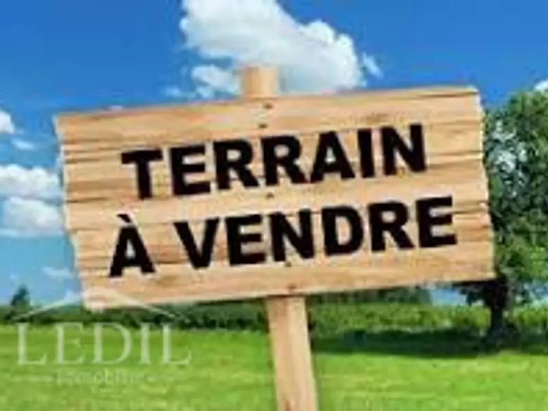 Terrain, 781 m²