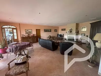 Maison, 290 m²