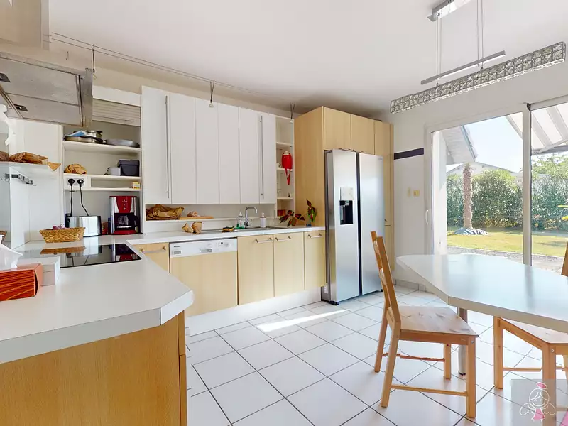 Maison, 204 m²