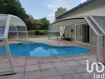 Maison, 235 m²