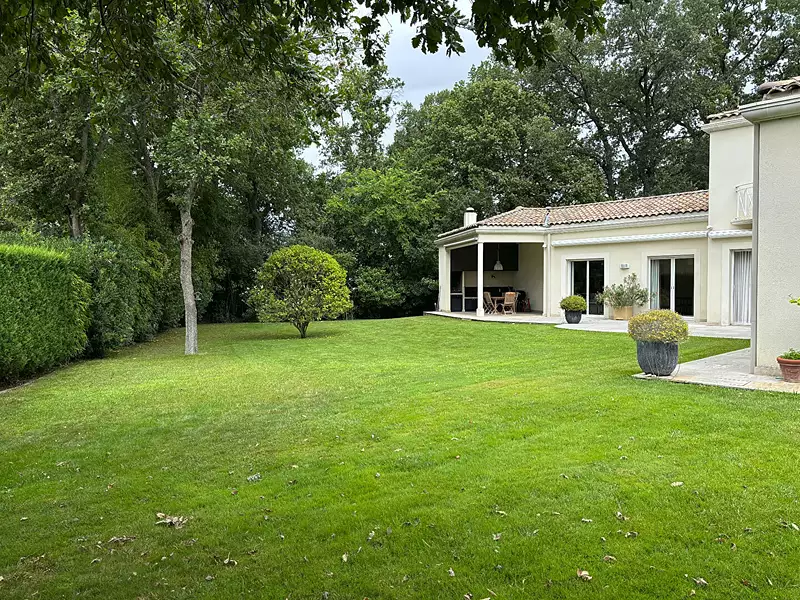 Maison, 245 m²