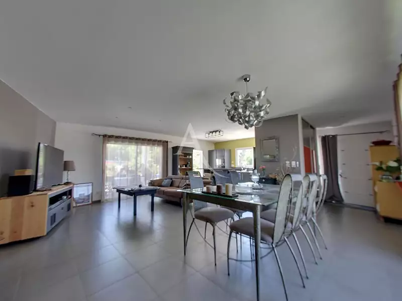 Maison, 133 m²