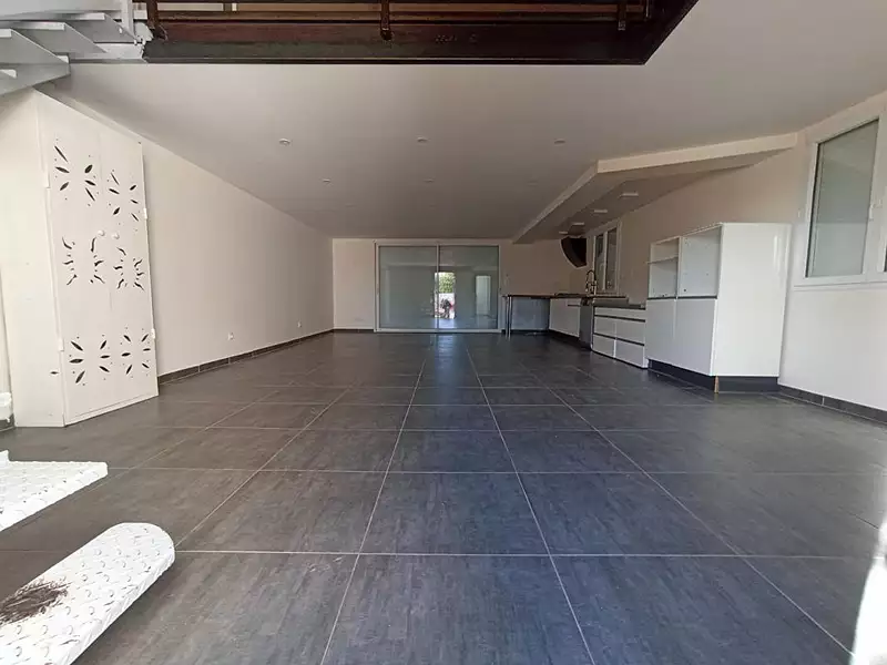 Immeuble, 103 m²