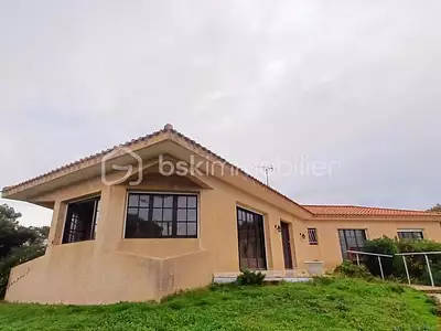 Maison, 260 m²