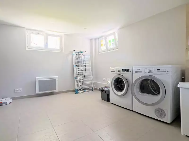 Maison, 191 m²