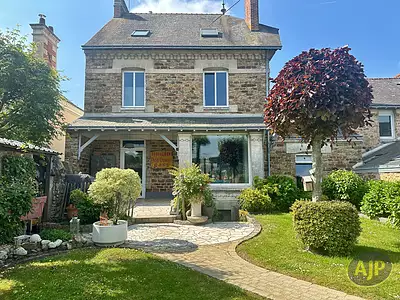 Maison, 239 m²