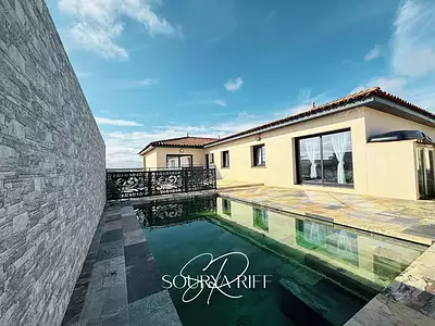 Maison, 165 m²