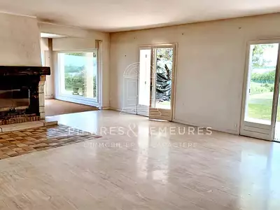Maison, 256 m²