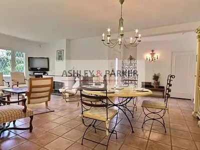 Maison, 182 m²