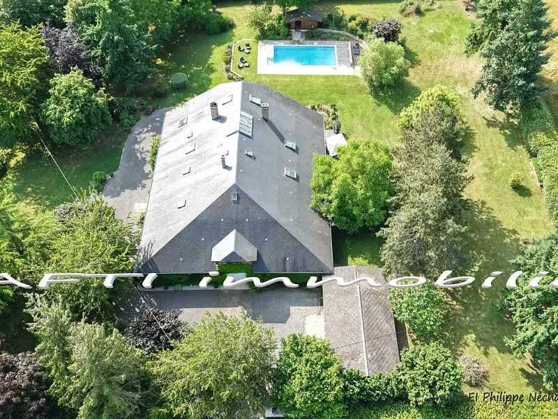 Maison, 335 m²