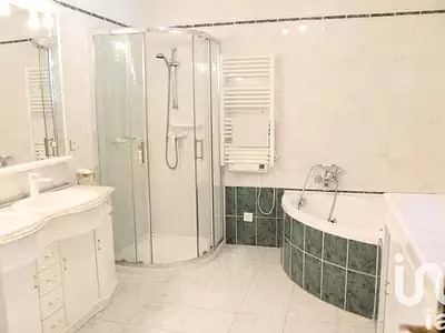 Maison, 194 m²