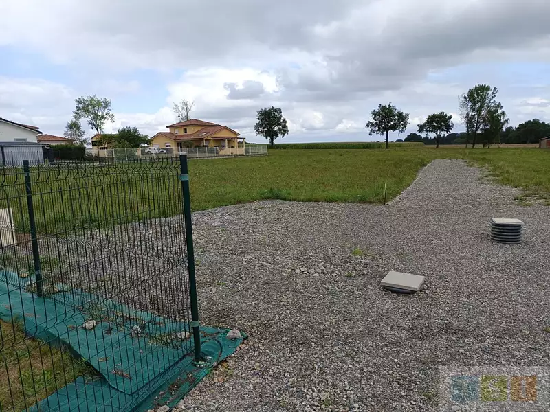 Terrain, 2 114 m²