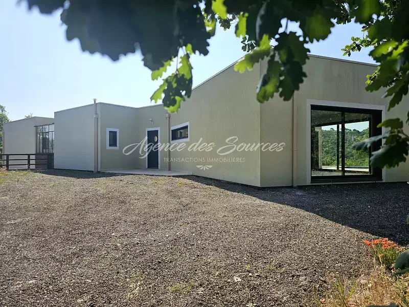 Maison, 176,58 m²