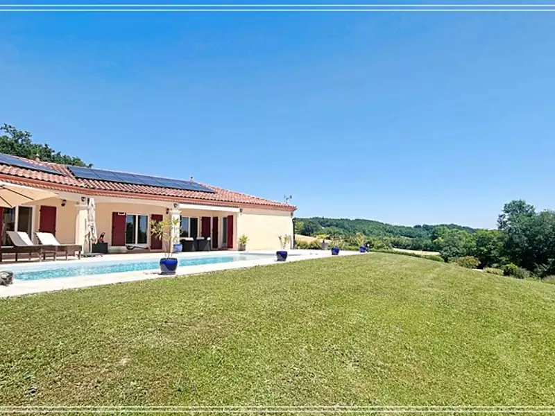 Maison, 220 m²