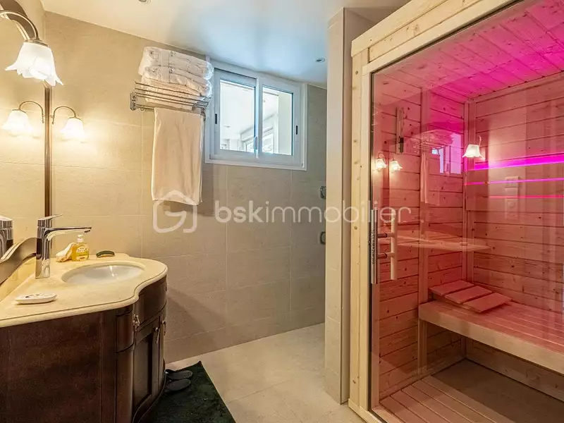 Maison, 518 m²