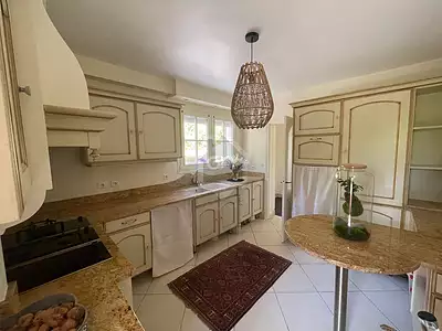 Maison, 270 m²