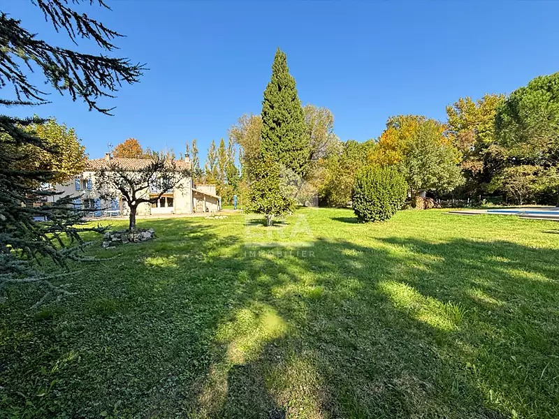 Maison, 180 m²