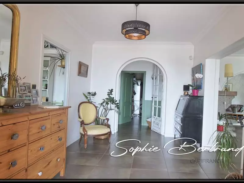 Maison, 236 m²