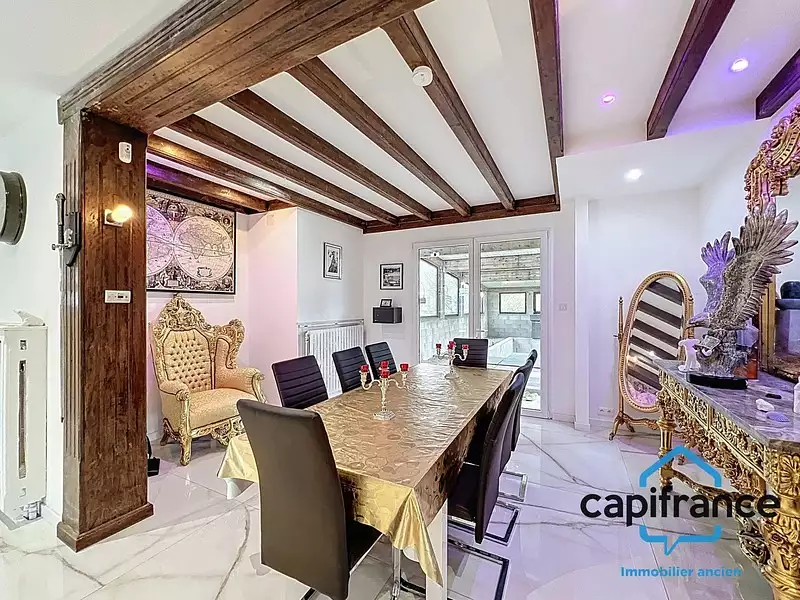 Maison, 275 m²