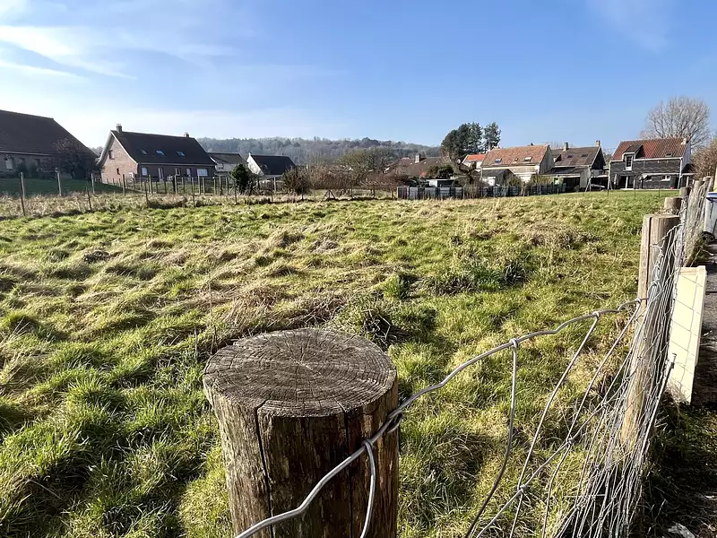 Terrain, 843 m²