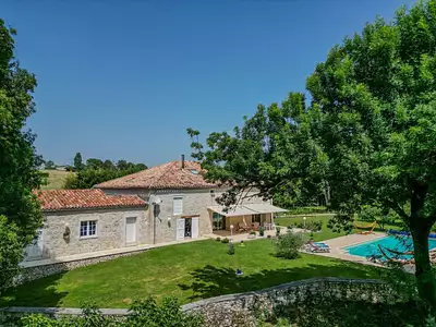Maison, 330 m²