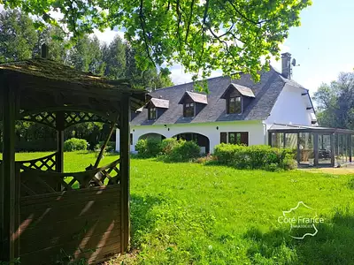 Maison, 250 m²