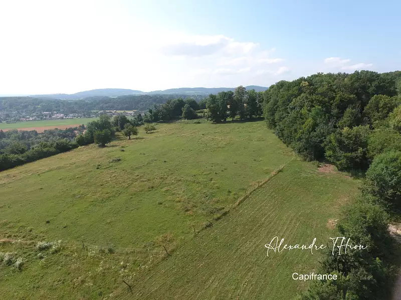 Maison, 1 500 m²