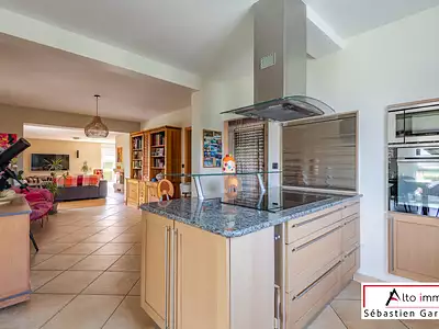 Maison, 228,41 m²
