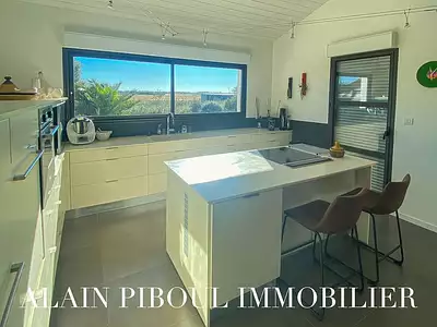 Maison, 180 m²