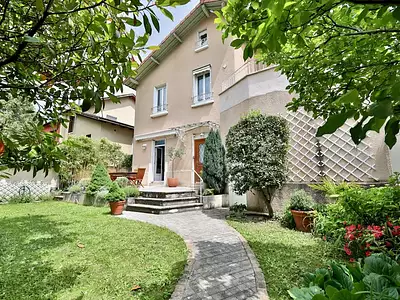 Maison, 245 m²