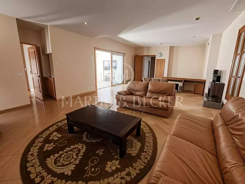 Maison, 246 m²