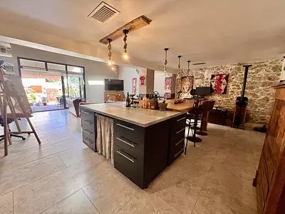 Maison, 166 m²
