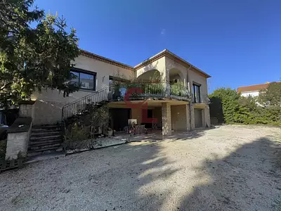Maison, 328 m²