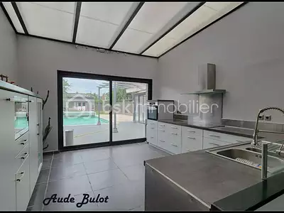 Maison, 247 m²