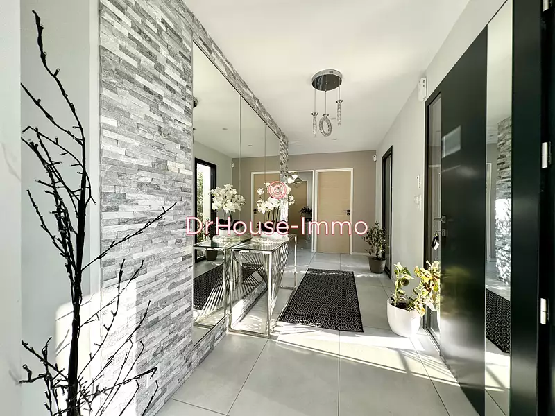 Maison, 250 m²