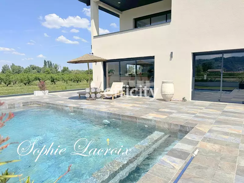 Maison, 191 m²