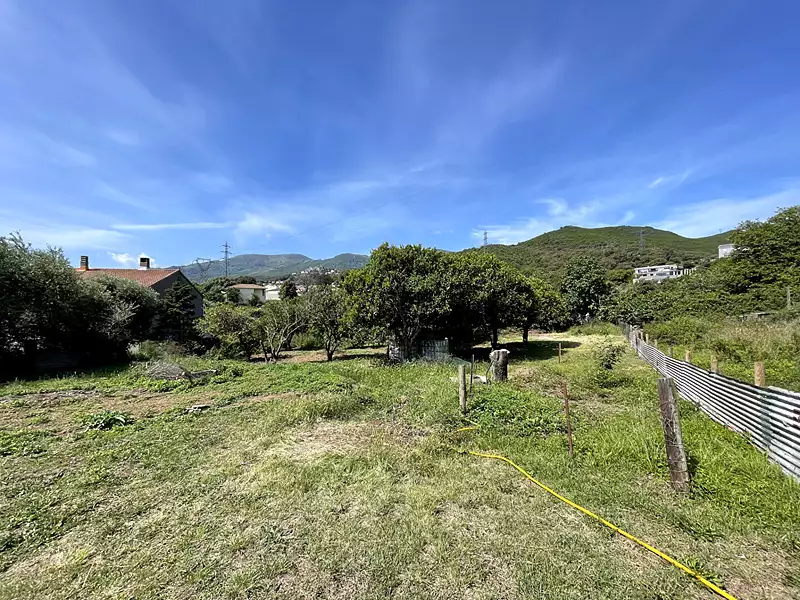 Terrain, 1 348 m²