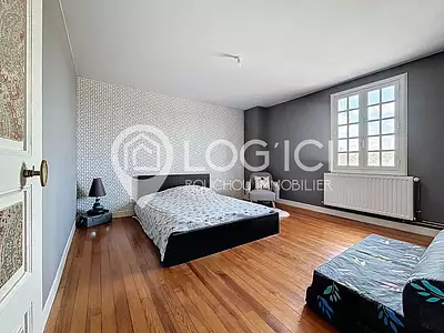 Maison, 225 m²