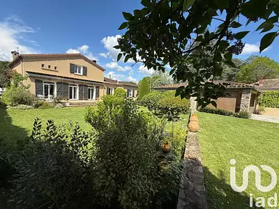 Maison, 260 m²