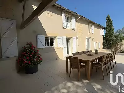Maison, 323 m²