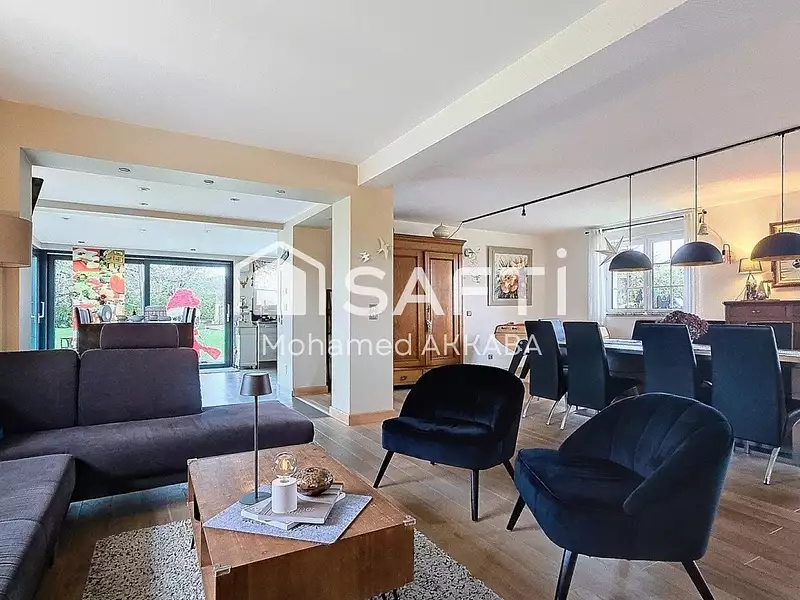 Maison, 196 m²