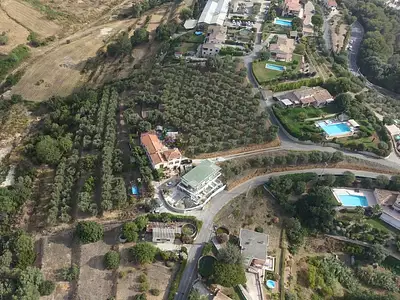 Terrain, 16 000 m²