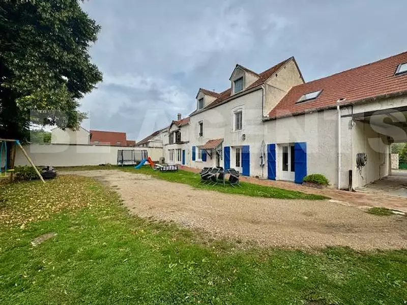 Maison, 337 m²