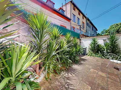 Immeuble, 120 m²