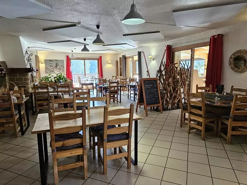 Divers, 645 m²